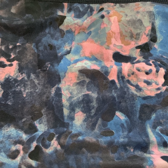 Lululemon If You're Lucky Crop *Full-On Luxtreme - Picture 7 of 7